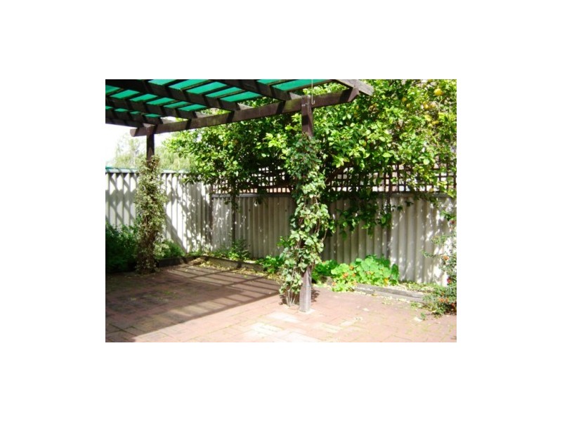 2/25 Leonard Street, Victoria Park WA 6100