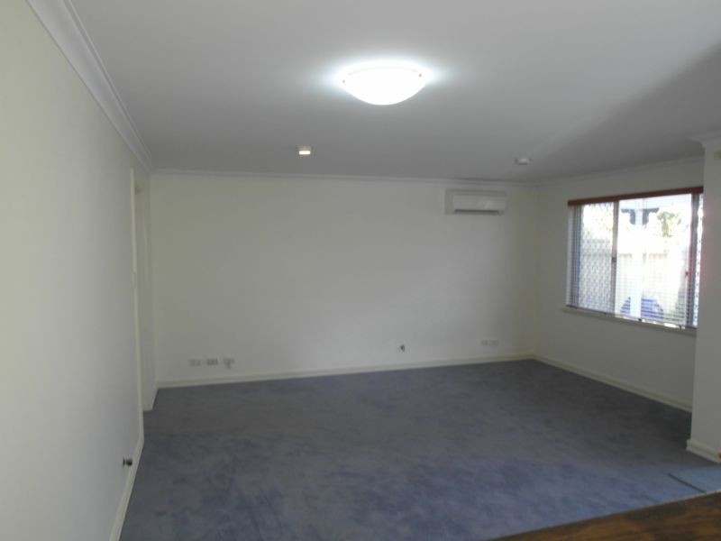 2/3 Hazel Street, Como WA 6152