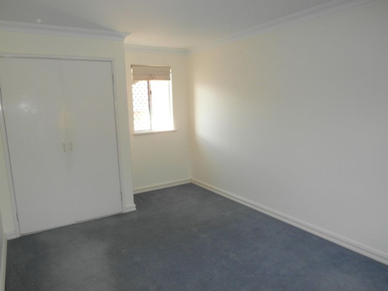 2/3 Hazel Street, Como WA 6152