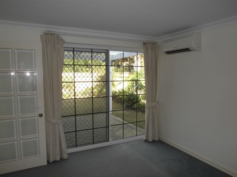 2/3 Hazel Street, Como WA 6152