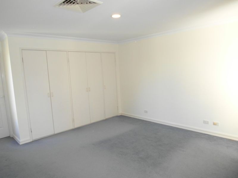 2/3 Hazel Street, Como WA 6152