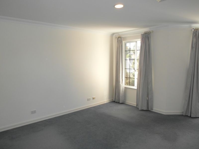 2/3 Hazel Street, Como WA 6152