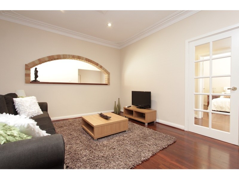 a/327 Canning Highway, Como WA 6152