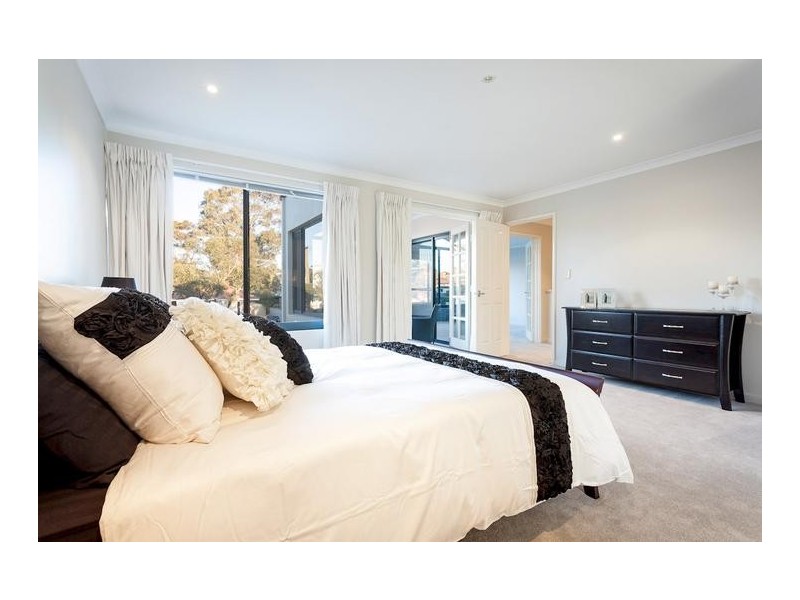 6 Broad Street, Kensington WA 6151