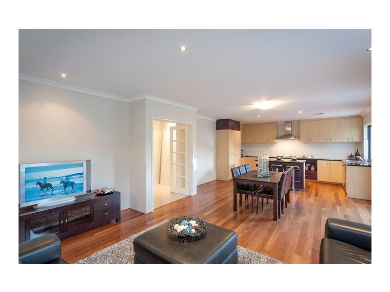 6 Broad Street, Kensington WA 6151