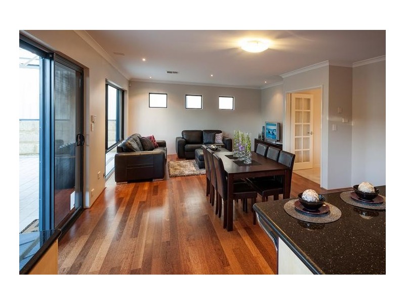 6 Broad Street, Kensington WA 6151