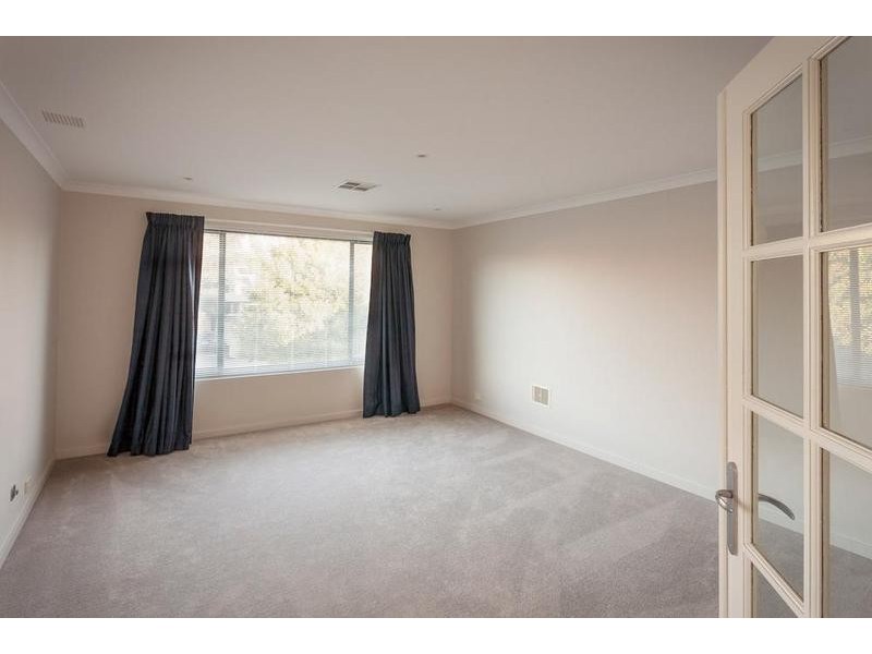 6 Broad Street, Kensington WA 6151