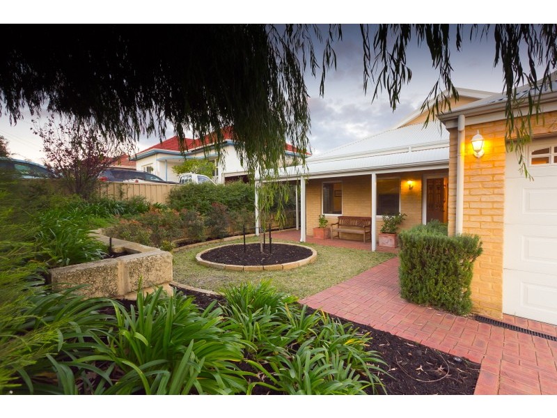 18 Salisbury Street, St James WA 6102