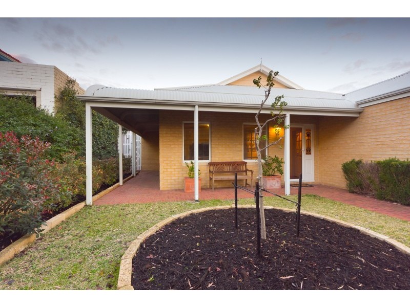 18 Salisbury Street, St James WA 6102