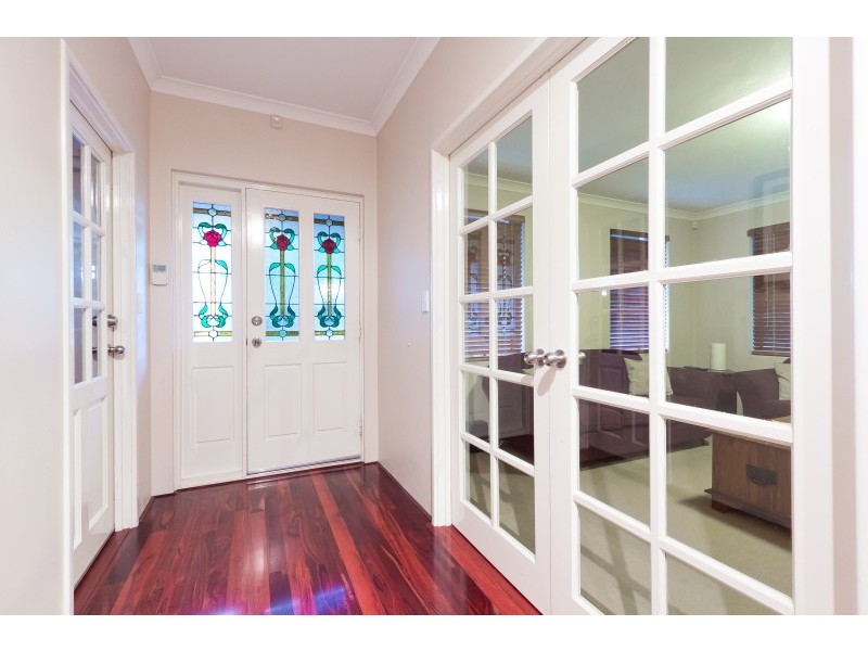 18 Salisbury Street, St James WA 6102