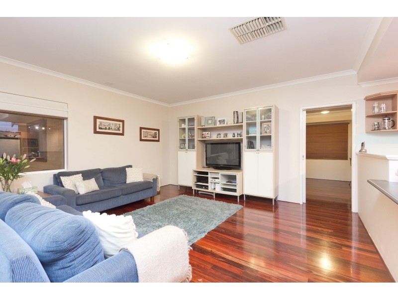 18 Salisbury Street, St James WA 6102