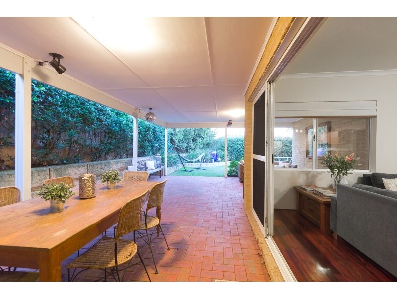 18 Salisbury Street, St James WA 6102