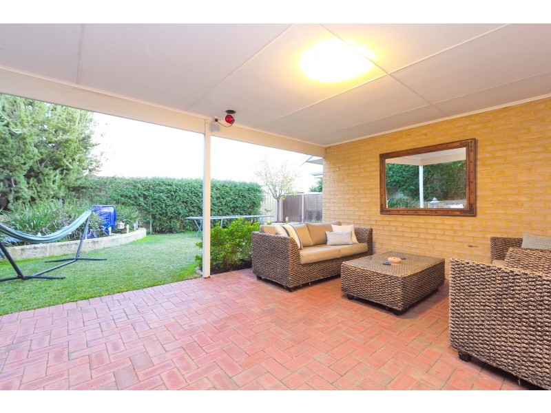 18 Salisbury Street, St James WA 6102