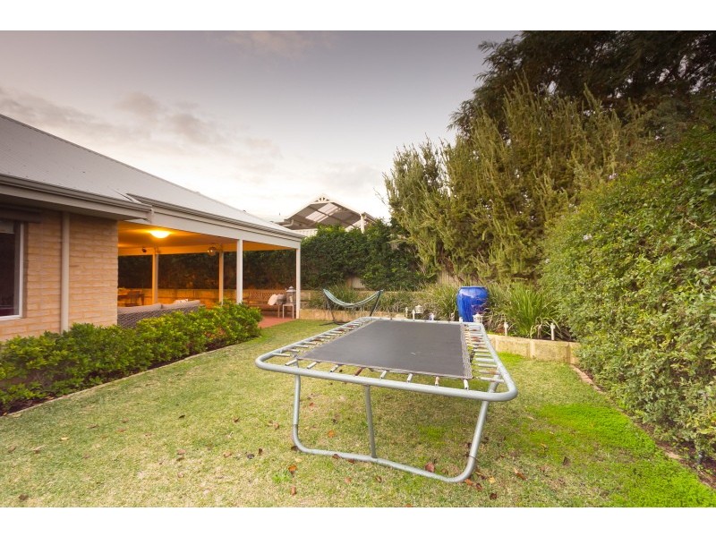 18 Salisbury Street, St James WA 6102