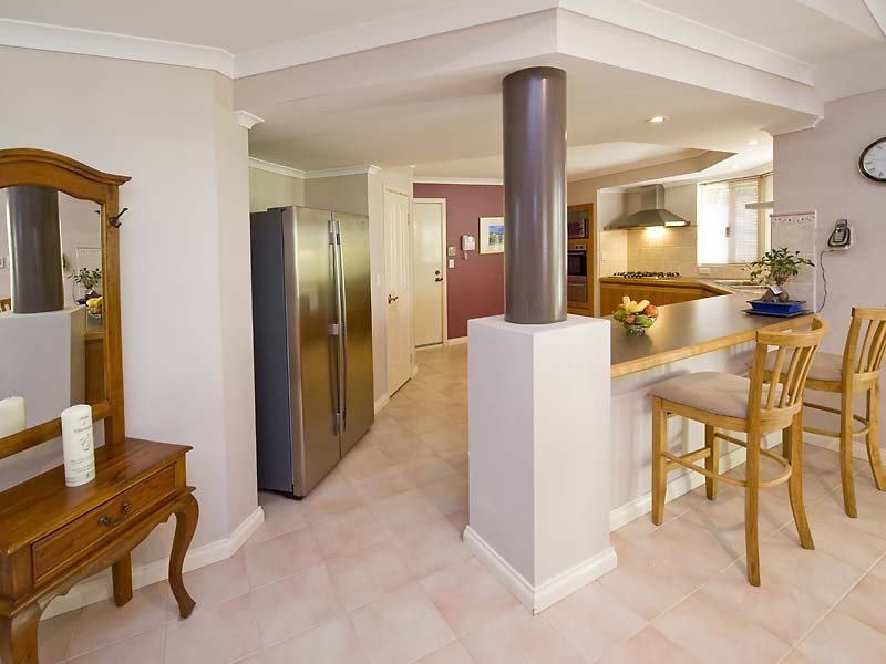 9 Hogg Avenue, Salter Point WA 6152