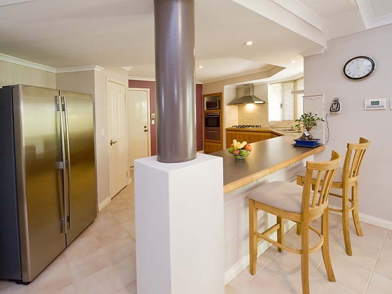 9 Hogg Avenue, Salter Point WA 6152