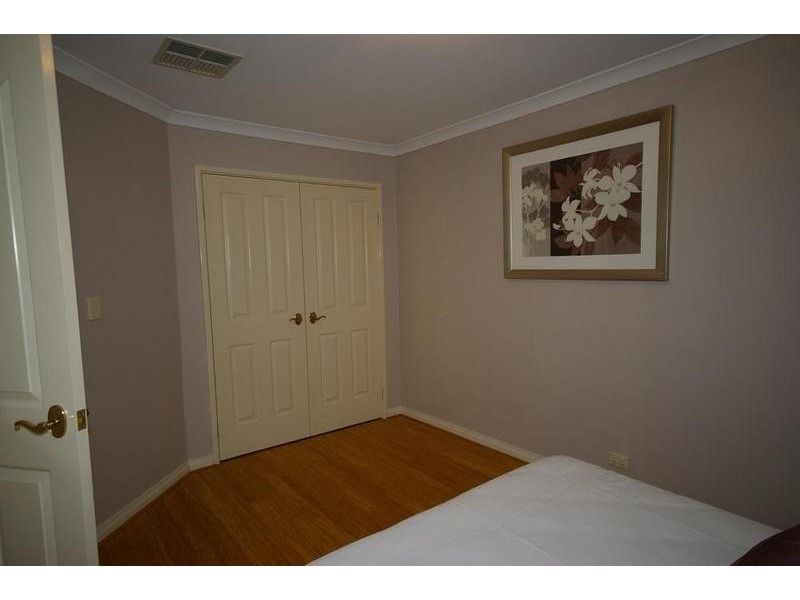 9 Hogg Avenue, Salter Point WA 6152