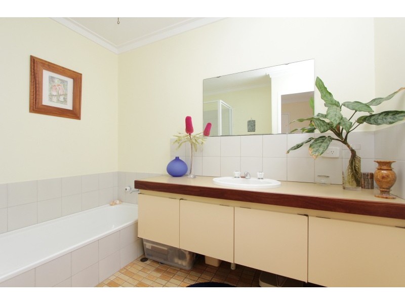 8/41 Robert Street, Como WA 6152