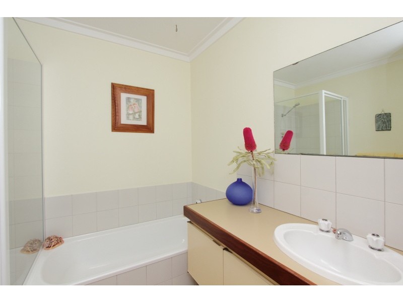 8/41 Robert Street, Como WA 6152
