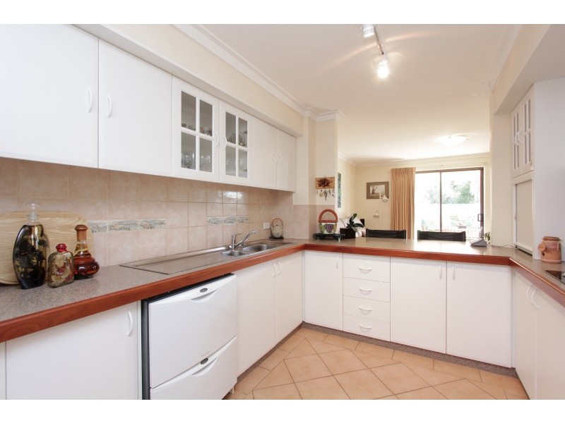 8/41 Robert Street, Como WA 6152