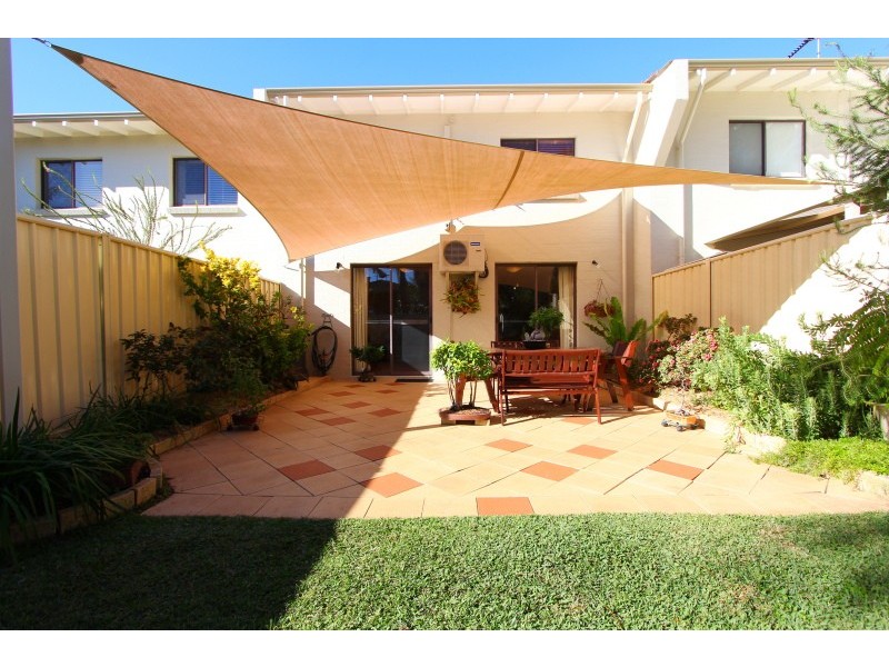 8/41 Robert Street, Como WA 6152