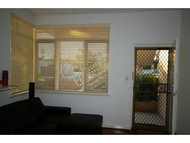 1/144 Melville Parade, Como WA 6152