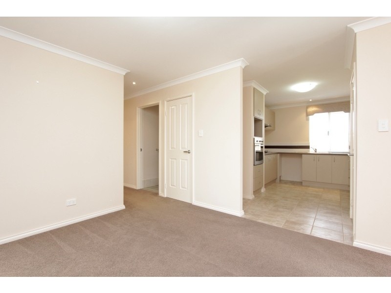 1/61 Canna Drive, Canning Vale WA 6155