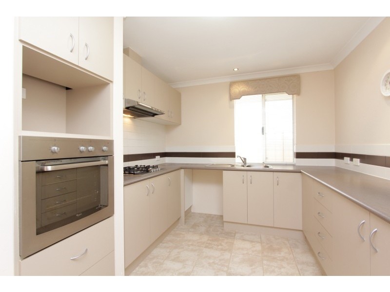 1/61 Canna Drive, Canning Vale WA 6155