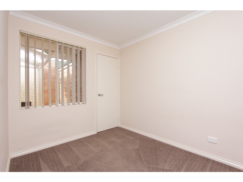 1/61 Canna Drive, Canning Vale WA 6155