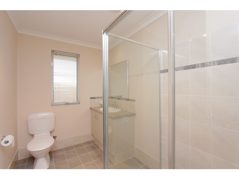 1/61 Canna Drive, Canning Vale WA 6155