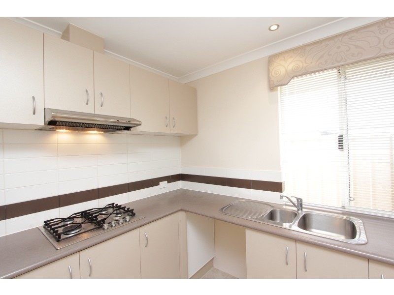 1/61 Canna Drive, Canning Vale WA 6155