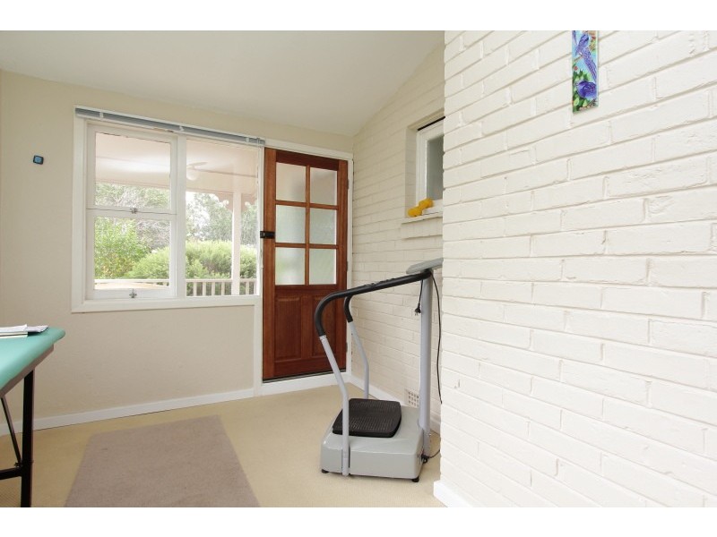 12A Walpole Street, St James WA 6102