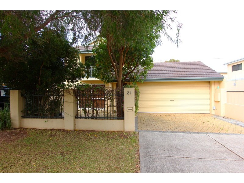 21 Greenock Avenue, Como WA 6152