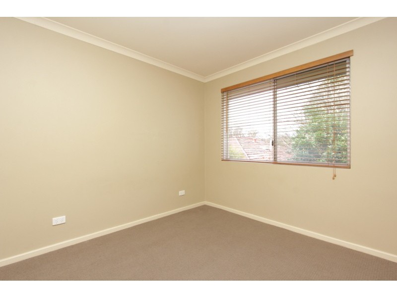 21 Greenock Avenue, Como WA 6152