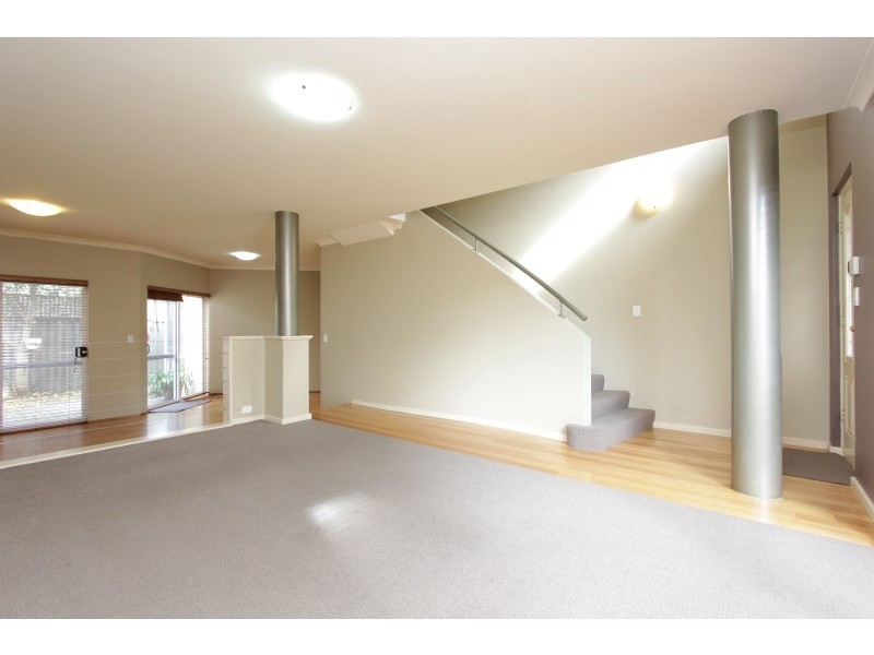 21 Greenock Avenue, Como WA 6152