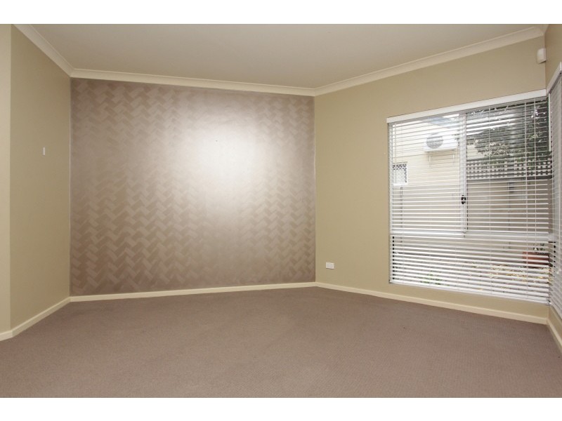 21 Greenock Avenue, Como WA 6152