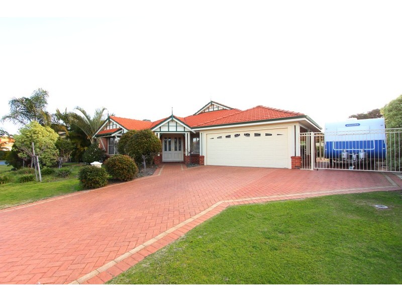 16 Frampton Crescent, Canning Vale WA 6155