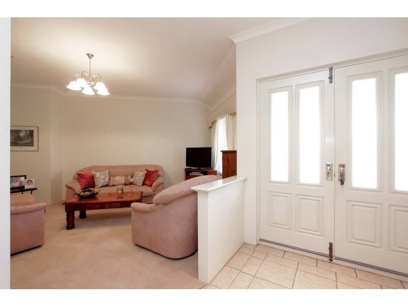 16 Frampton Crescent, Canning Vale WA 6155