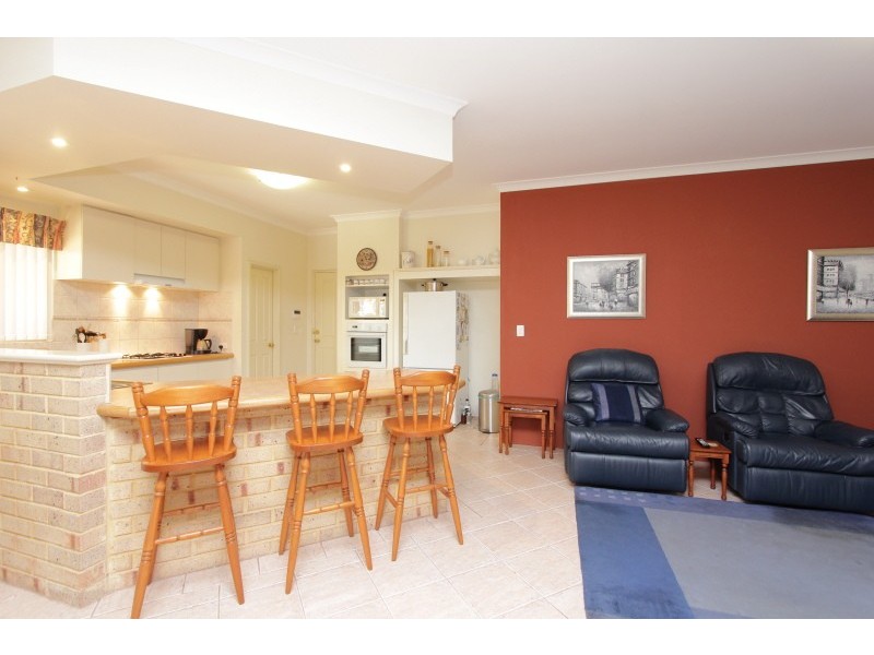 16 Frampton Crescent, Canning Vale WA 6155