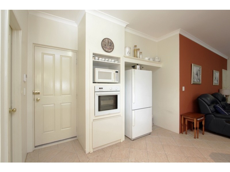 16 Frampton Crescent, Canning Vale WA 6155