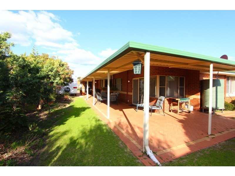 16 Frampton Crescent, Canning Vale WA 6155