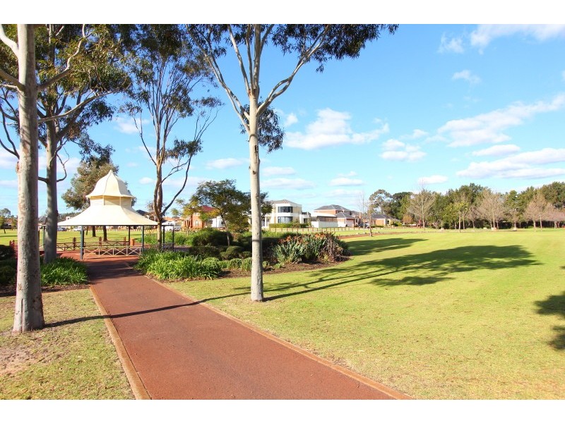 16 Frampton Crescent, Canning Vale WA 6155