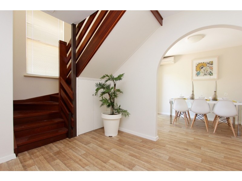 4/9 Strickland Street,, South Perth WA 6151