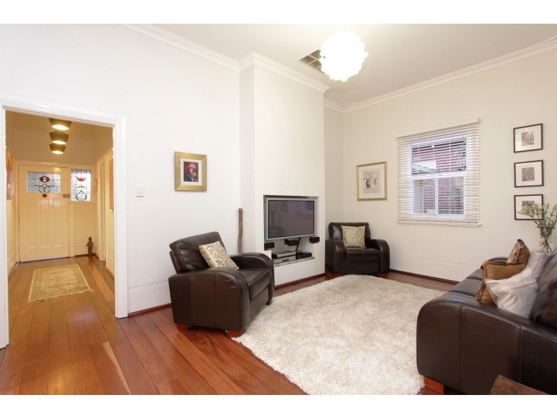 38 Washington Street, Victoria Park WA 6100