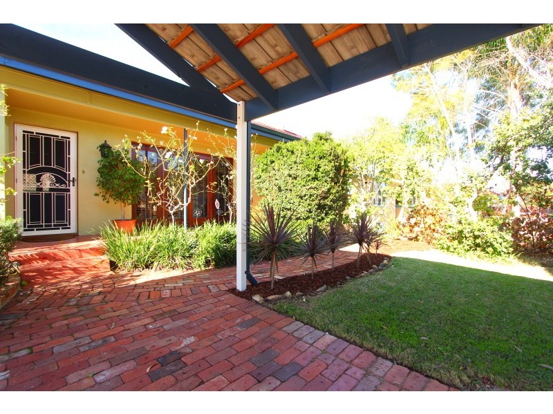 26 Wyndham Street, St James WA 6102