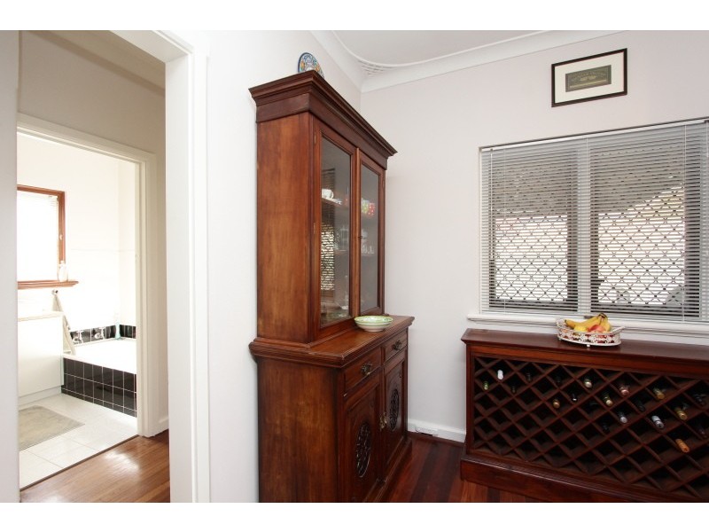 26 Wyndham Street, St James WA 6102