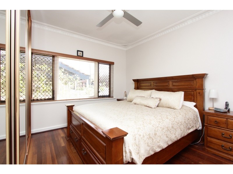 26 Wyndham Street, St James WA 6102