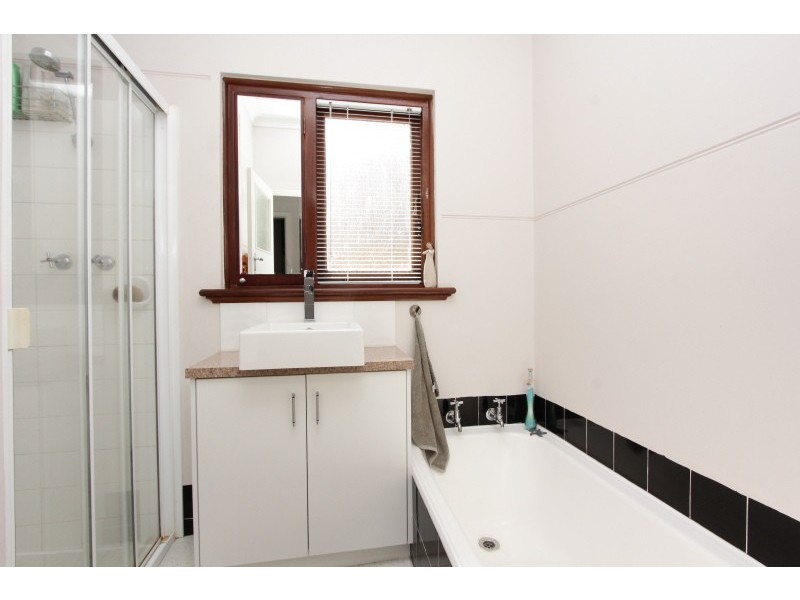 26 Wyndham Street, St James WA 6102