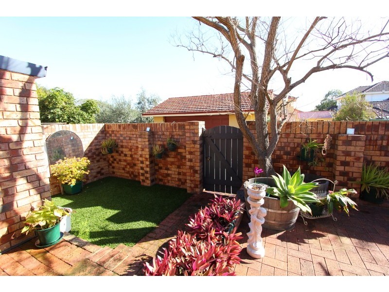 3/207 Labouchere Road, Como WA 6152