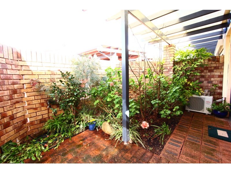 3/207 Labouchere Road, Como WA 6152